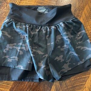 SPANX Women's Camouflage Shorts